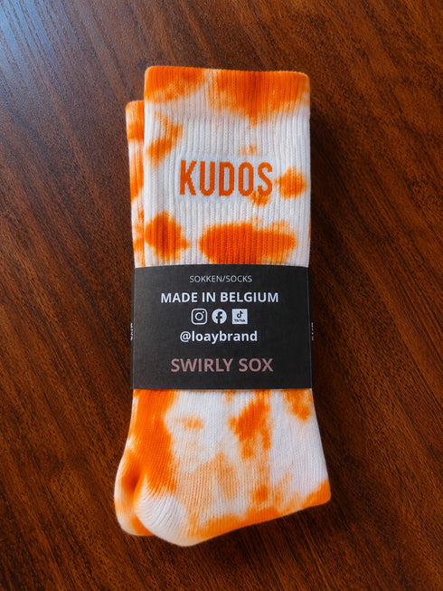 KUDOS Tie-Dye Sportsokken Swirly sox | White & Orange