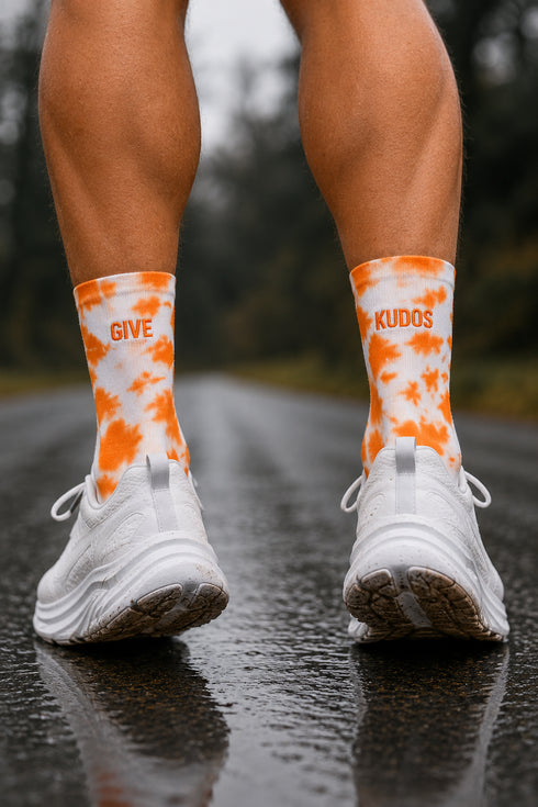 KUDOS Tie-Dye Sportsokken Swirly sox | White & Orange Loay Brand
