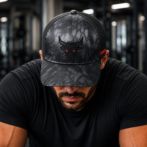 Zwarte stier snapback cap camouflage geborduurd Loay Brand