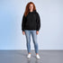 Zwarte oversized hoodie met capuchon en klein geborduurd logo op de borst