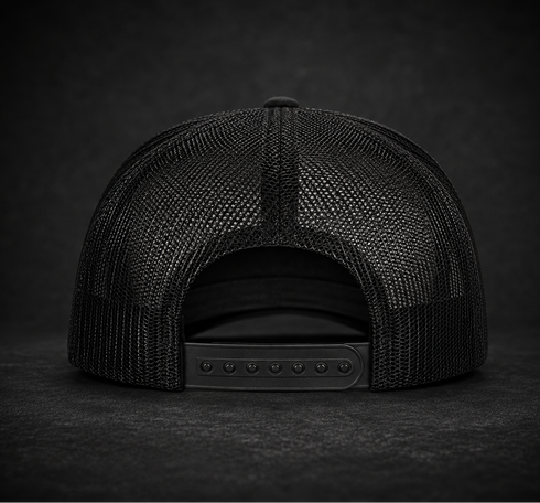 TRUCKER CAP zwart unisex aanpasbaar met stier rode ogen power
