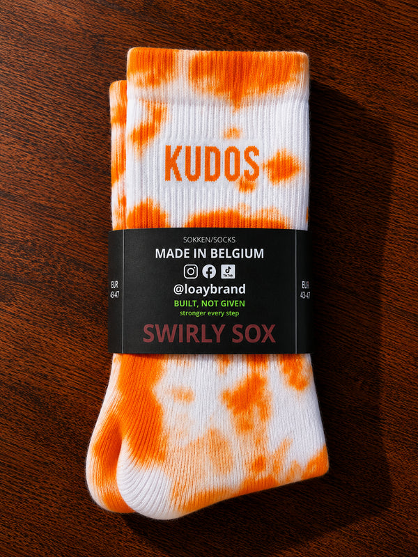 KUDOS Tie-Dye Sportsokken Swirly sox | White & Orange Loay Brand